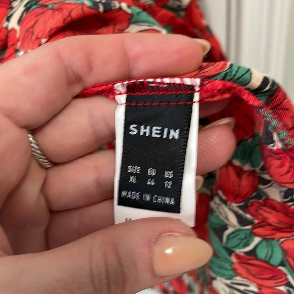 NWOT off the shoulder dress - Picture 6 of 7